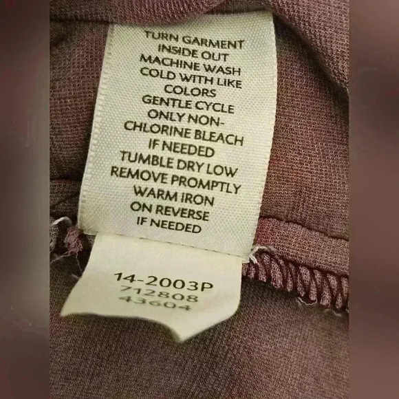 J. Jill Womens Velvety Burgundy Soft Button-up Tunic Blouse Size Small - Picture 8 of 8